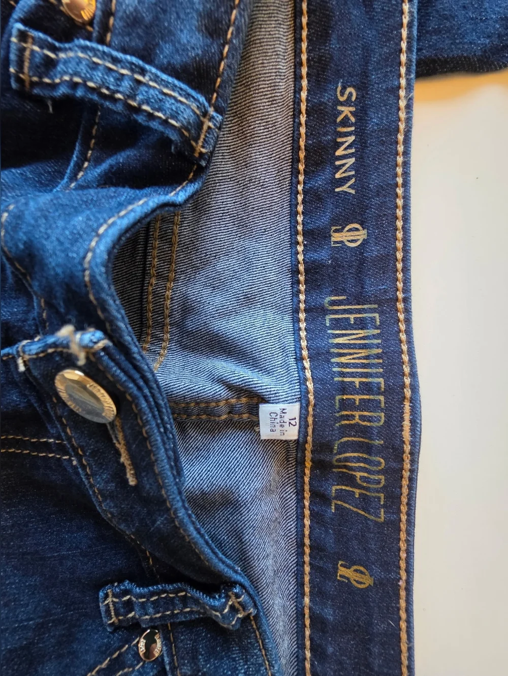 Like NEW Jennifer Lopez Women's Skinny Jeans - Dark Blue ~ Size 12 - Picture 4 of 8